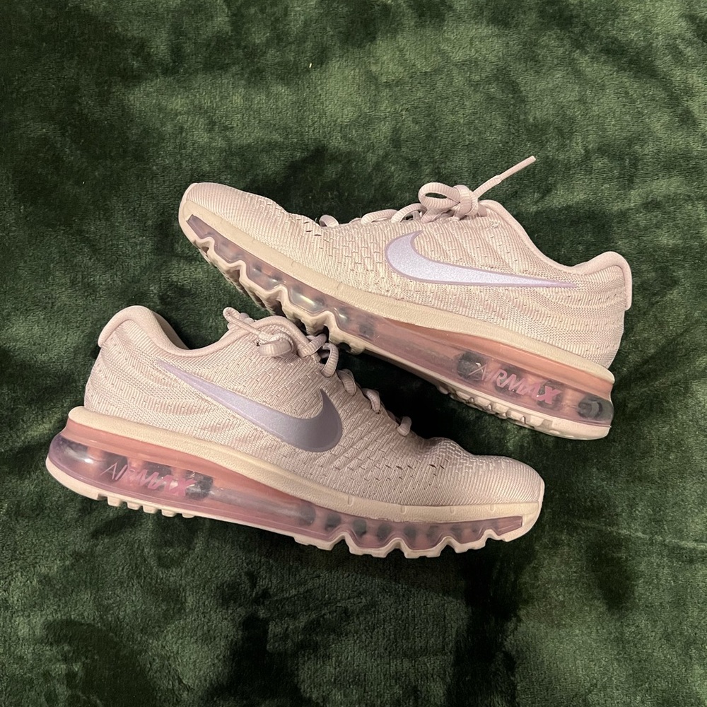Women’s size 8 Nike air max 2017 “plum fog purple”